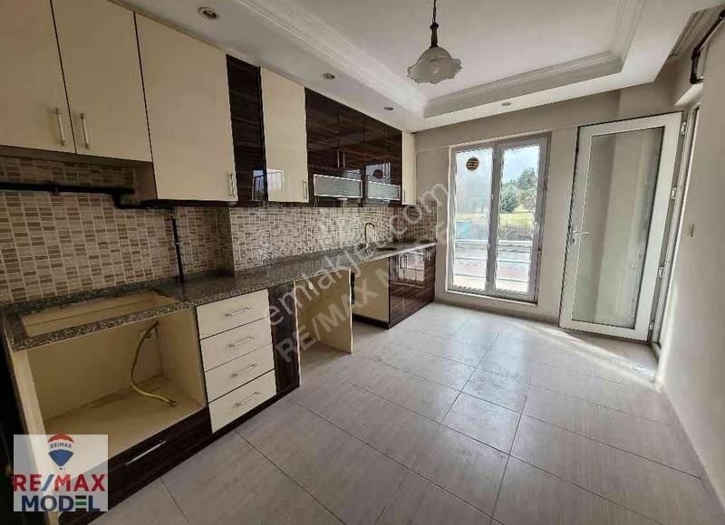 Remax Model Den Karaman Da Satılık 2+1 Daire - Görsel 9