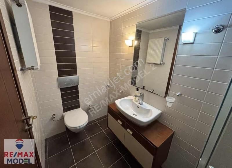 Remax Model Den Gölkent Sitesinde 4+1 Geniş Satılık Daire - Görsel 6