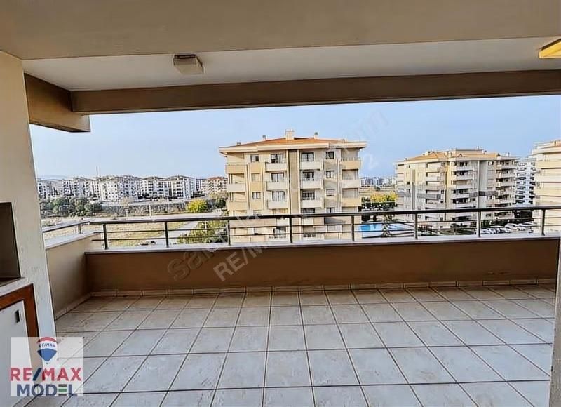 Remax Model Den Gölkent Sitesinde 4+1 Geniş Satılık Daire - Görsel 25