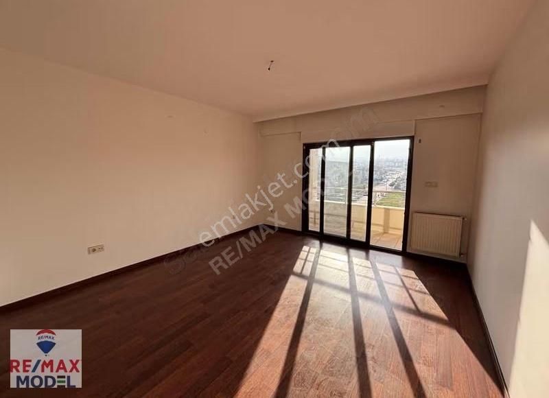 Remax Model Den Gölkent Sitesinde 4+1 Geniş Satılık Daire - Görsel 24