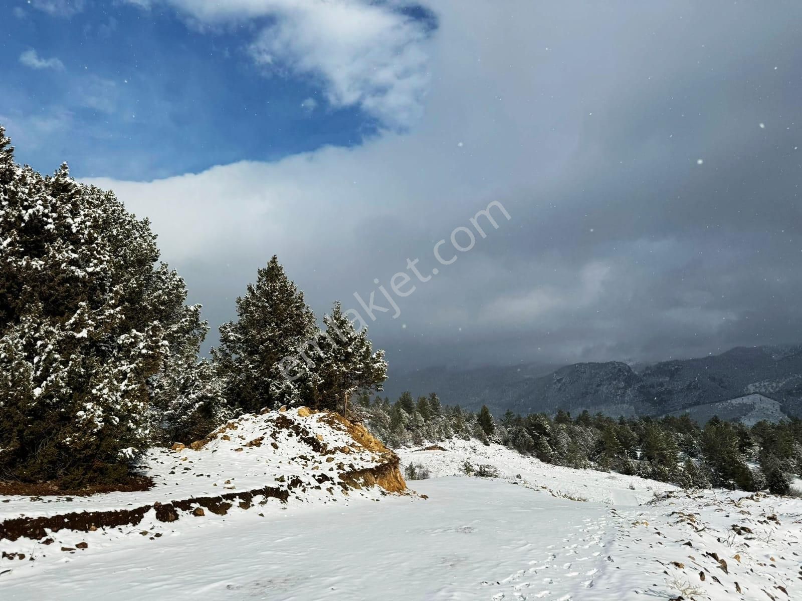 Kar Emlaktan Alpu Radar Yolunda 400 M2 Satılık Arsa - Görsel 16