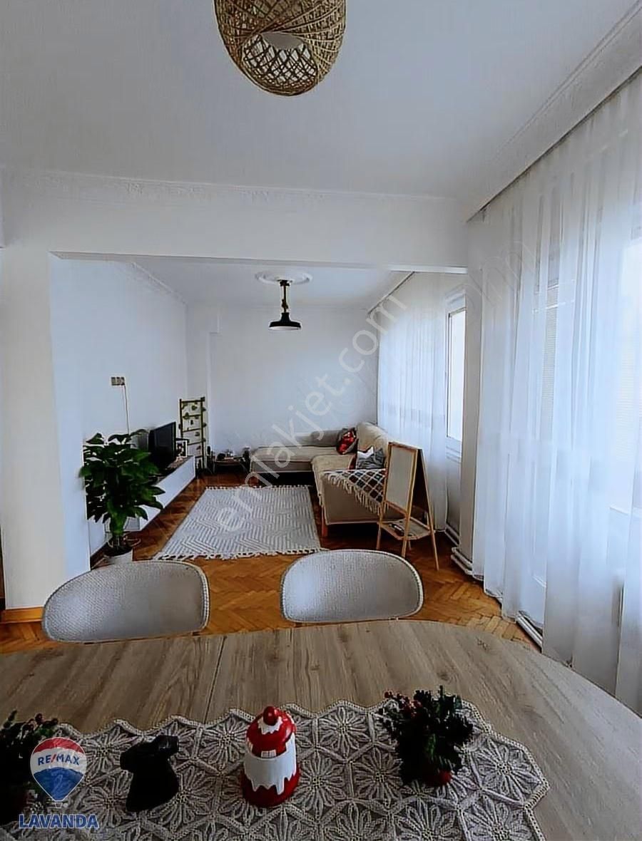 Remax Lavanda'dan Satılık Cevizlik Mh İstanbul Caddesinde 3+1 - Görsel 2