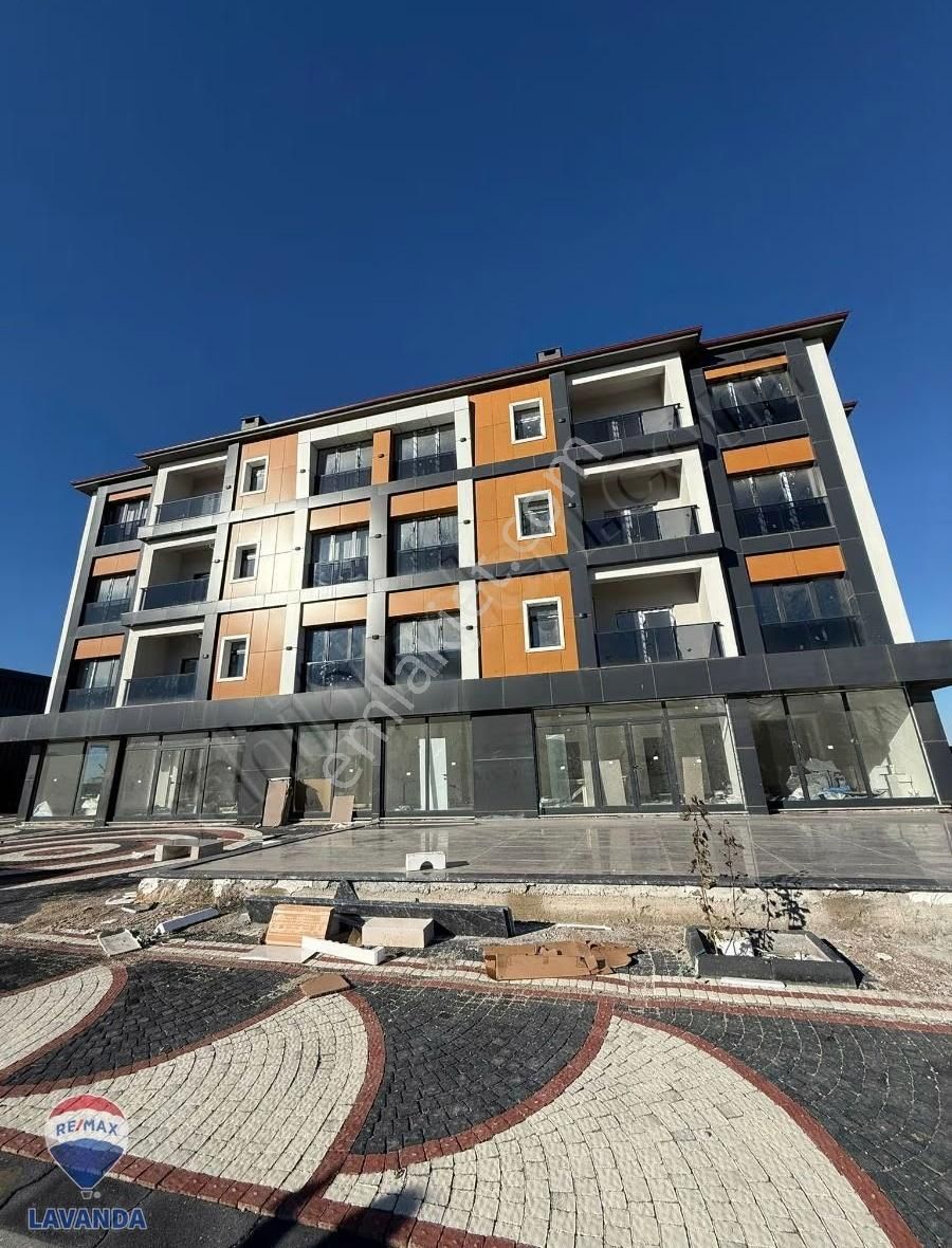 Remax Lavanda Dan Hürriyet Mahallesinde Kiralık 1+1 Daire