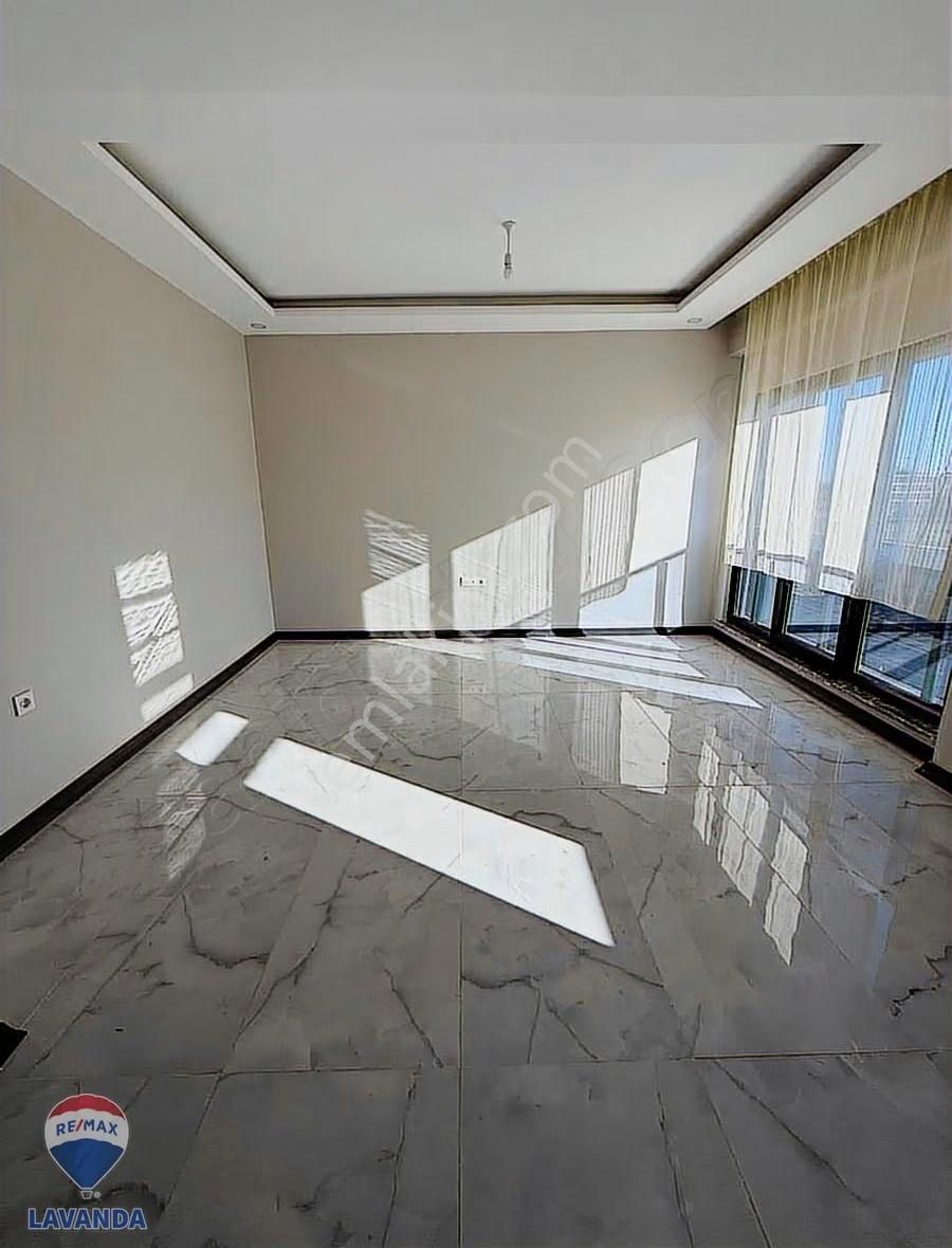 Remax Lavanda Dan Hürriyet Mahallesinde Kiralık 1+1 Daire - Görsel 4