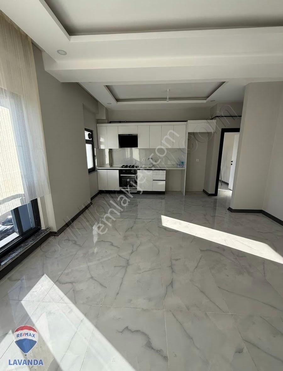 Remax Lavanda Dan Hürriyet Mahallesinde Kiralık 1+1 Daire - Görsel 12