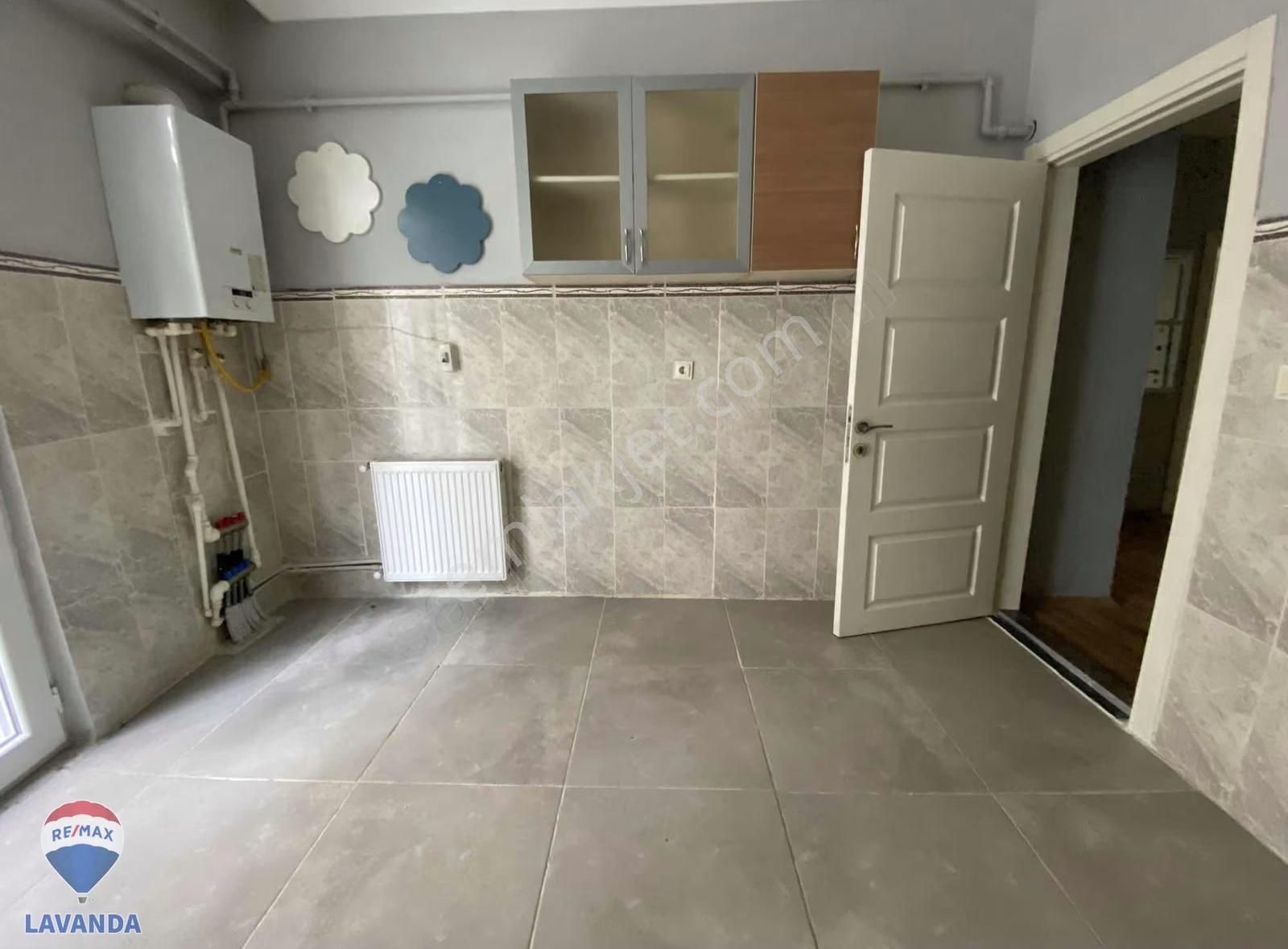 Remax Lavanda'dan Muhittin Mahallesinde 2+1 Kiralık Daire - Görsel 13