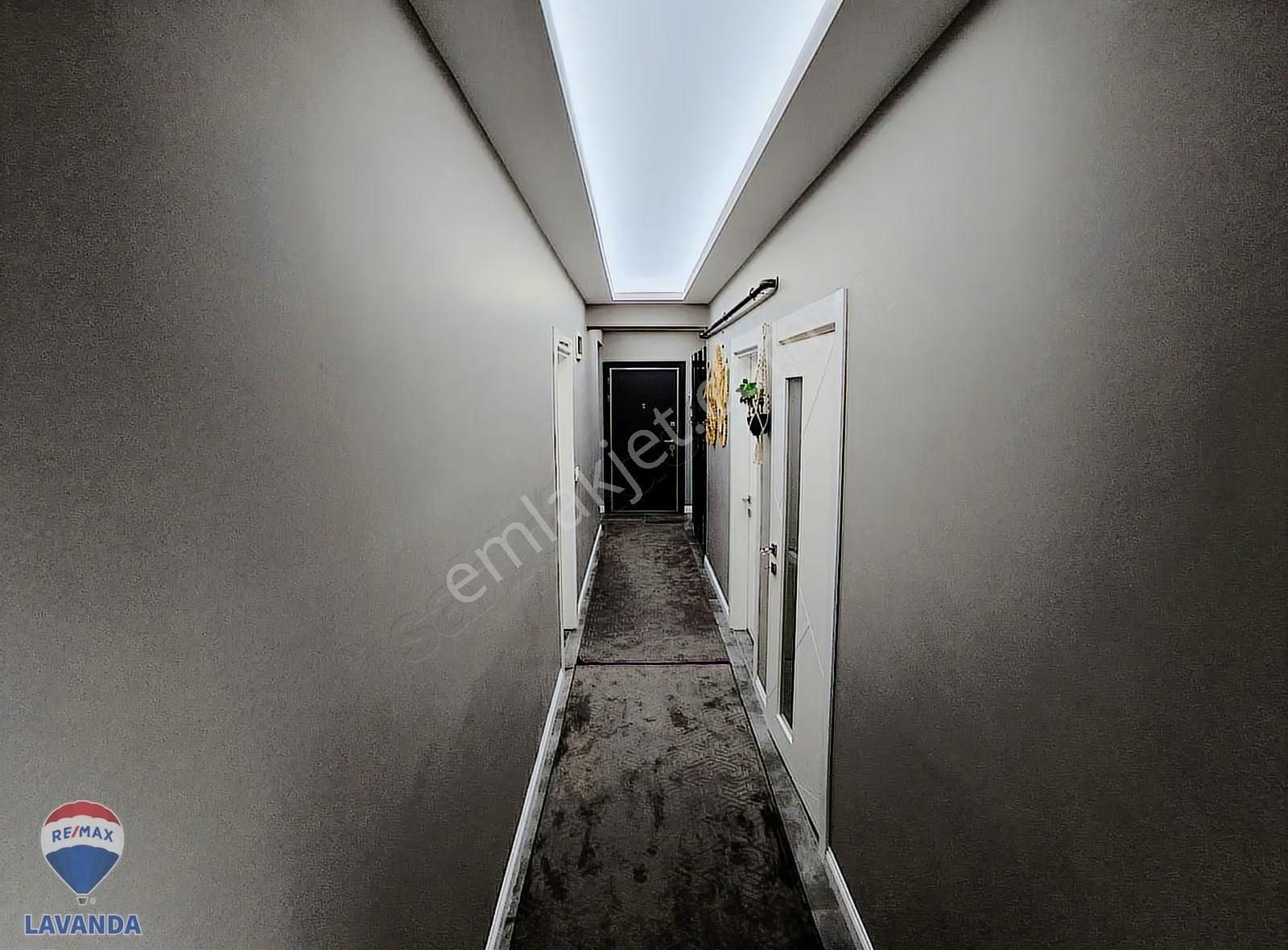 Re/max Lavanda'dan Kervancı Koru 2'de Satılık Harika 3+1 Daire - Görsel 5