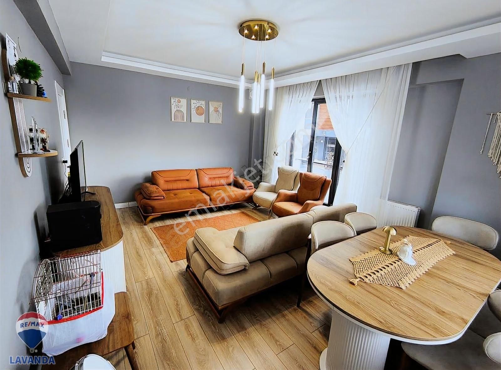 Re/max Lavanda'dan Kervancı Koru 2'de Satılık Harika 3+1 Daire - Görsel 9