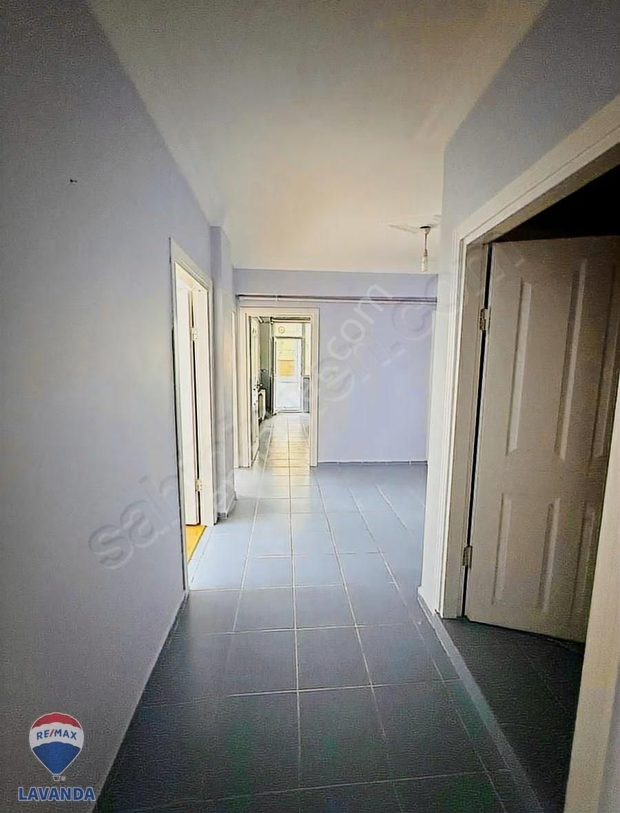 Remax Lavandadan Muhittin Mah.unilever Okulu Yakını Kiralık 3+1 - Görsel 4