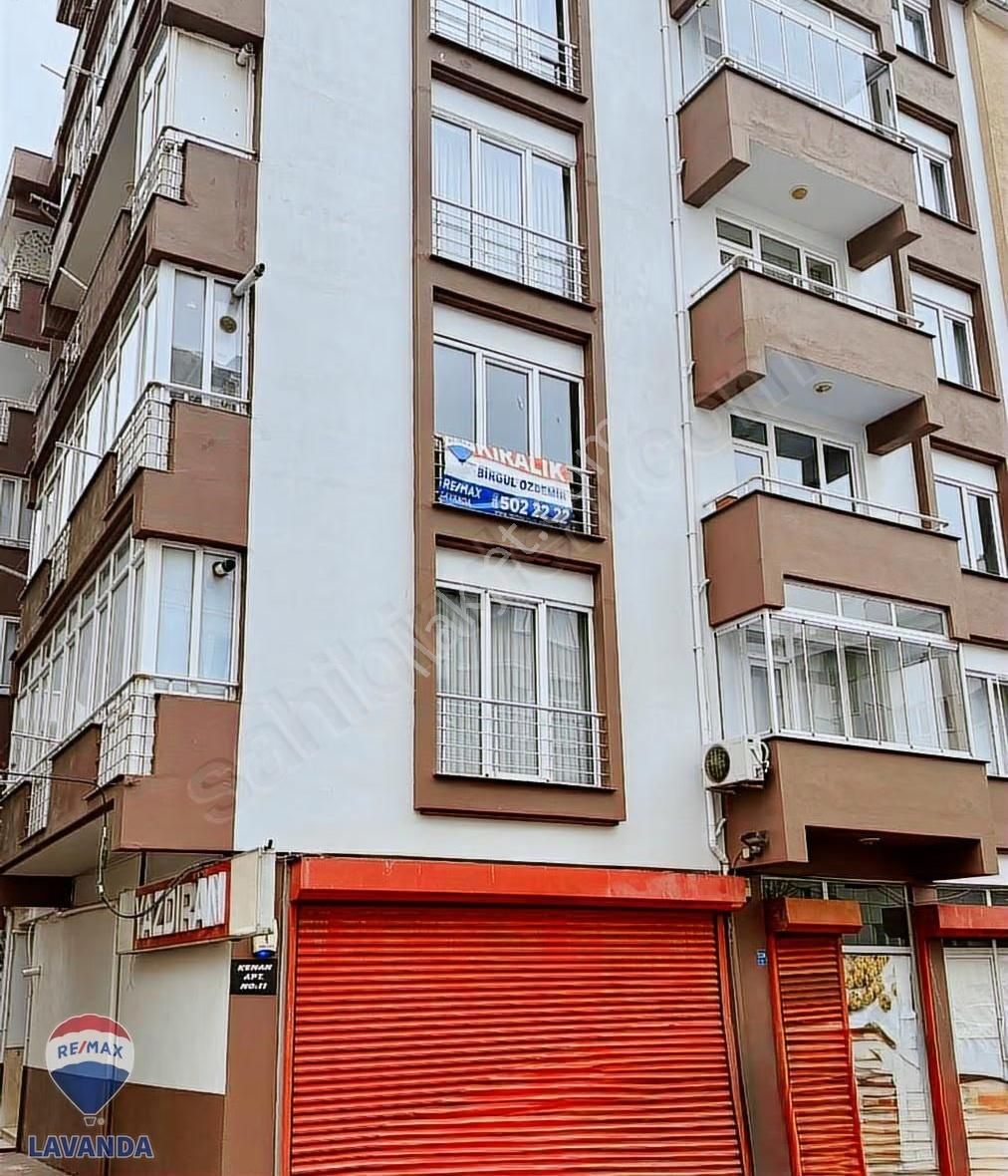 Remax Lavandadan Muhittin Mah.unilever Okulu Yakını Kiralık 3+1