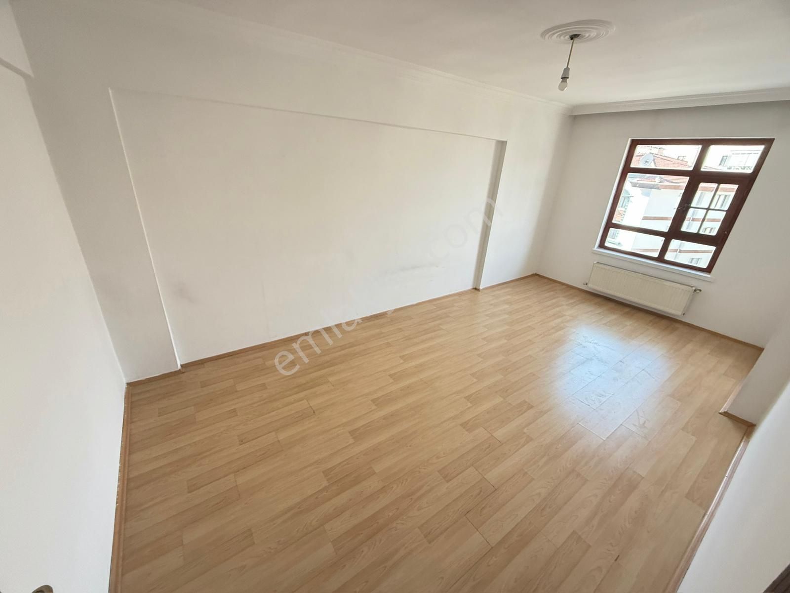 İncirli Barışyolu Caddesi'nde Ara Katta Geniş Çift Balkon 3+1 Daire - Görsel 22