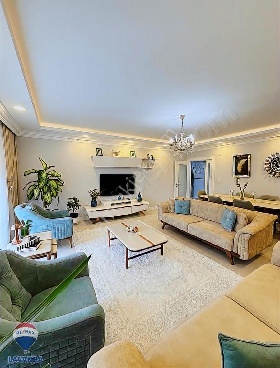 Remax Lavandadan Silivri Karasu Park Manavoğlu Evlerinde 4+1