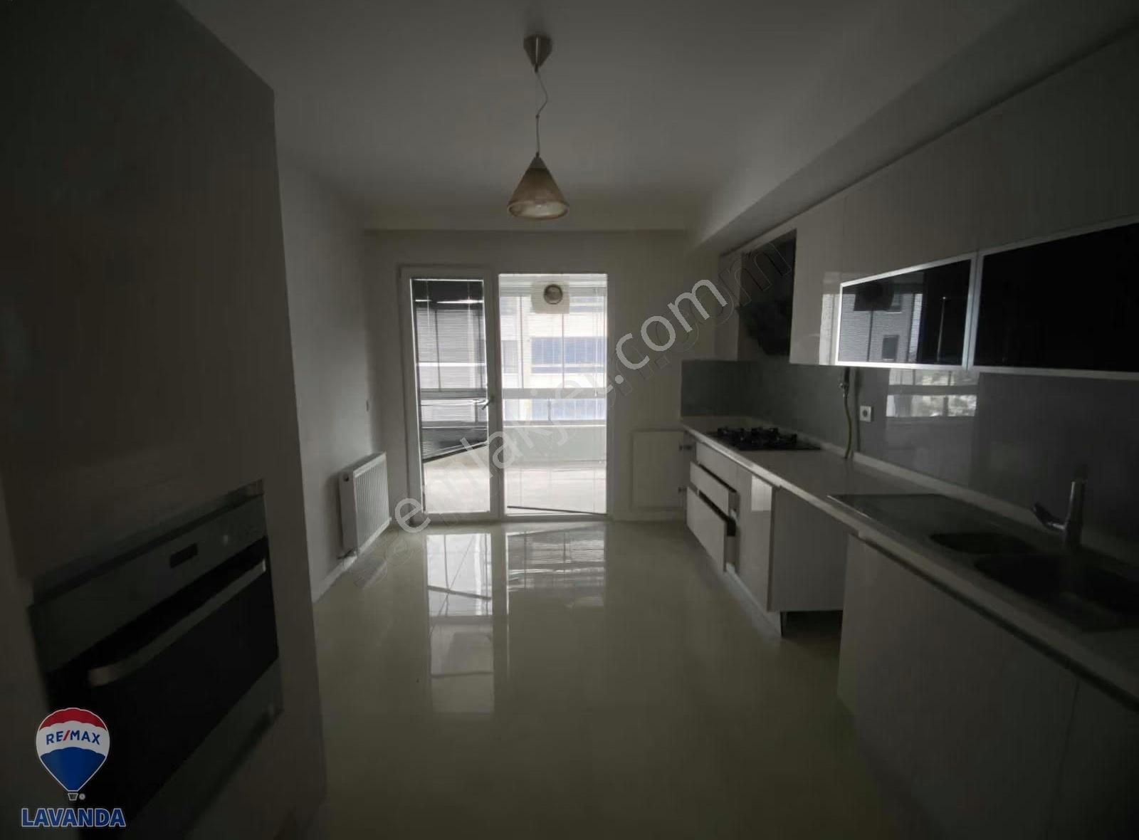 Remax Lavanda'dan Greentown Sitesinde 3+1 Lüks Daire - Görsel 27