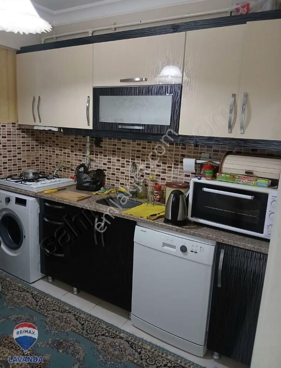 Remax Lavanda Dan Kazımiye Mah. Bahçelievler De Satılık 2+1daire - Görsel 14
