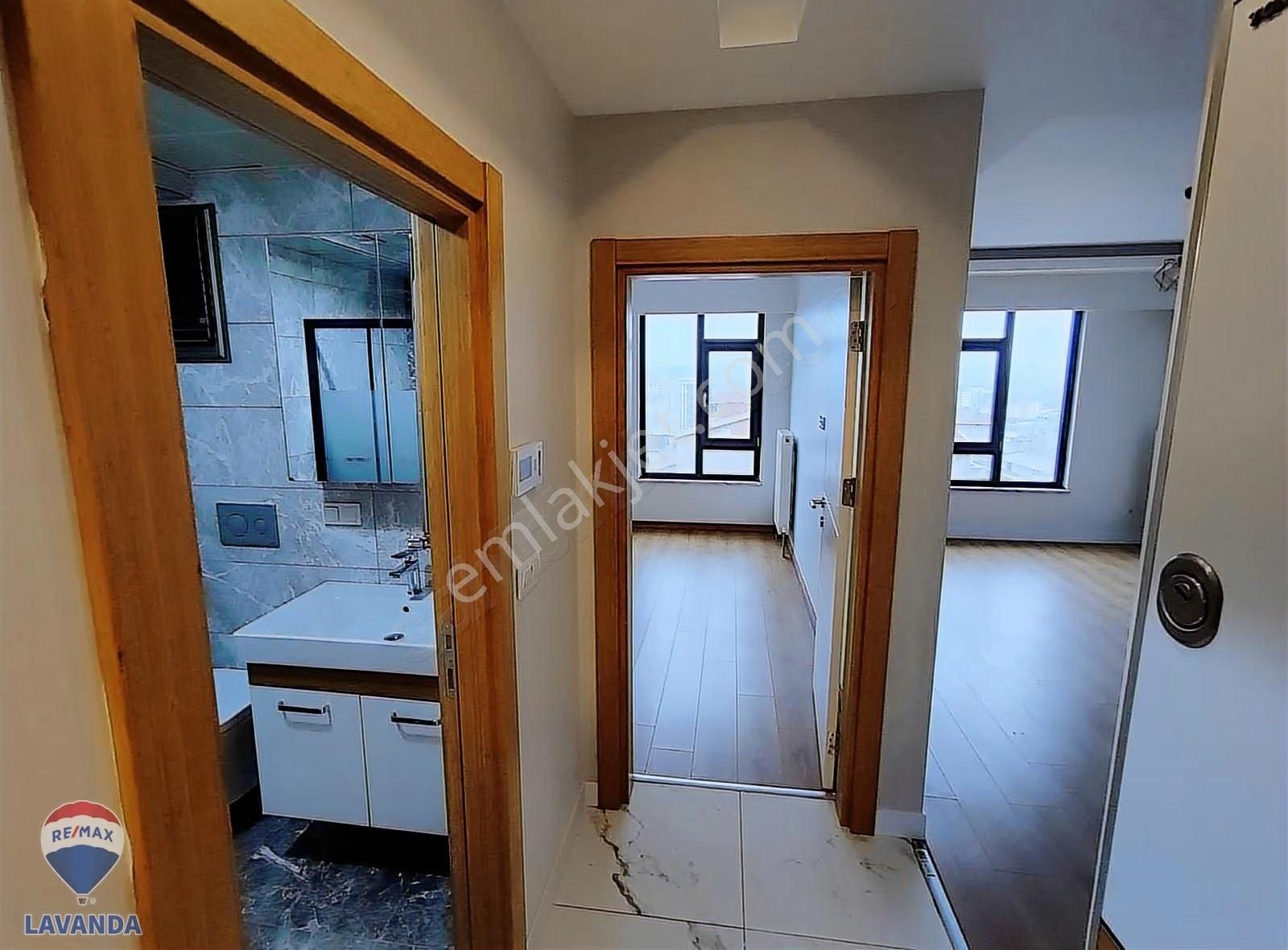 Remax Lavanda'dan Haliç Panoramada Kiralık 1+1 Dairemiz - Görsel 3