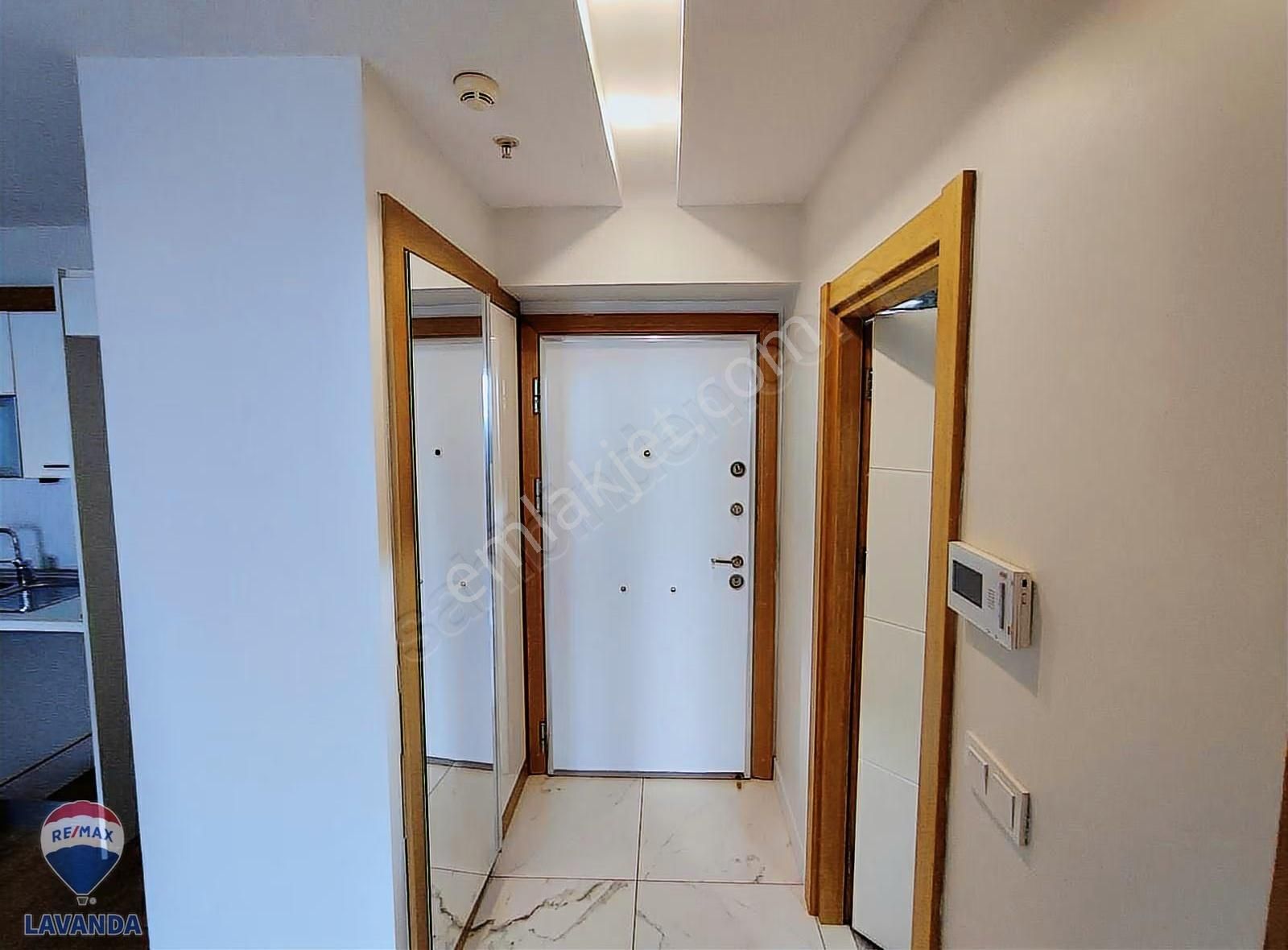 Remax Lavanda'dan Haliç Panoramada Kiralık 1+1 Dairemiz - Görsel 16