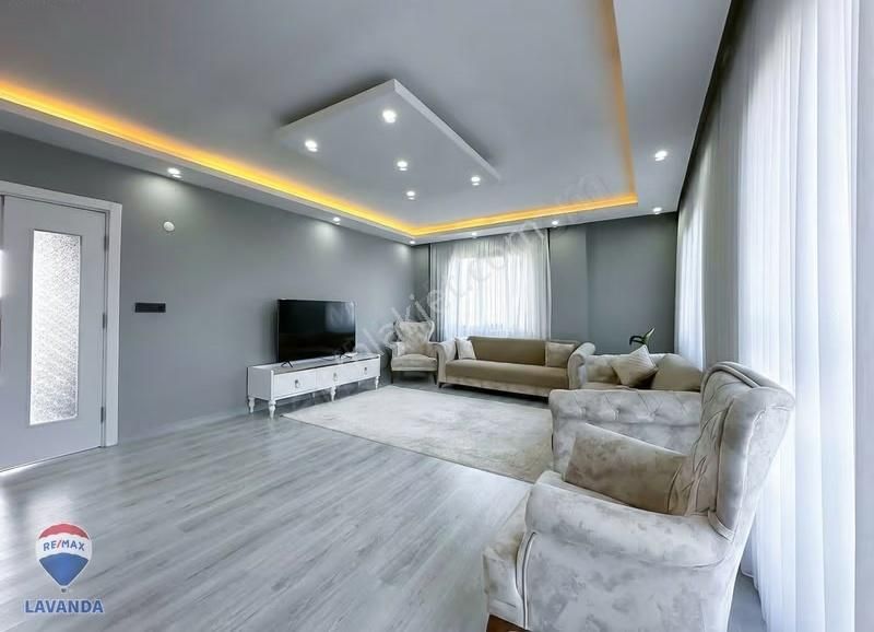 Remax Lavanda'dan Tekirdağ/ Saray/ Çayla'da Müstakil Villa - Görsel 8