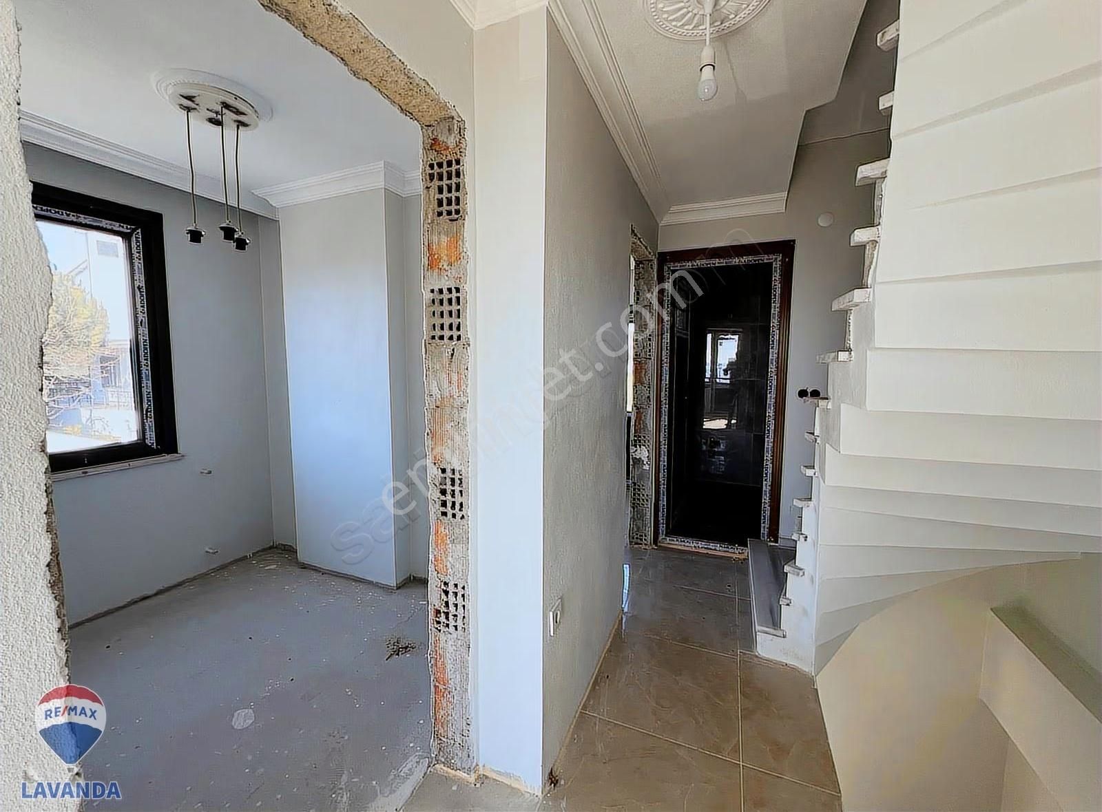 Bahçeli 3+1 Müstakil Ev + Yanında İmarlı Ayrı 160 M2 Arsa - Görsel 5