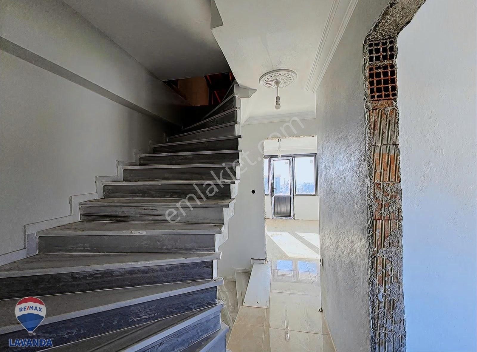 Bahçeli 3+1 Müstakil Ev + Yanında İmarlı Ayrı 160 M2 Arsa - Görsel 10