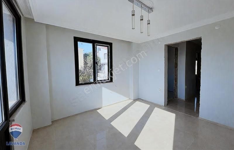 Bahçeli 3+1 Müstakil Ev + Yanında İmarlı Ayrı 160 M2 Arsa - Görsel 13