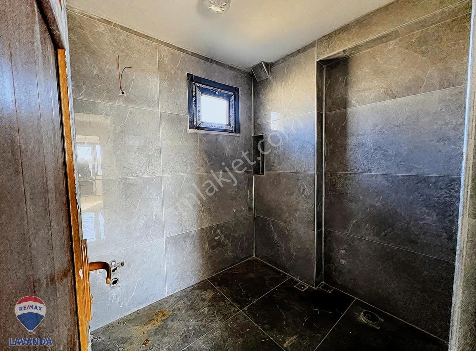 Bahçeli 3+1 Müstakil Ev + Yanında İmarlı Ayrı 160 M2 Arsa - Görsel 28