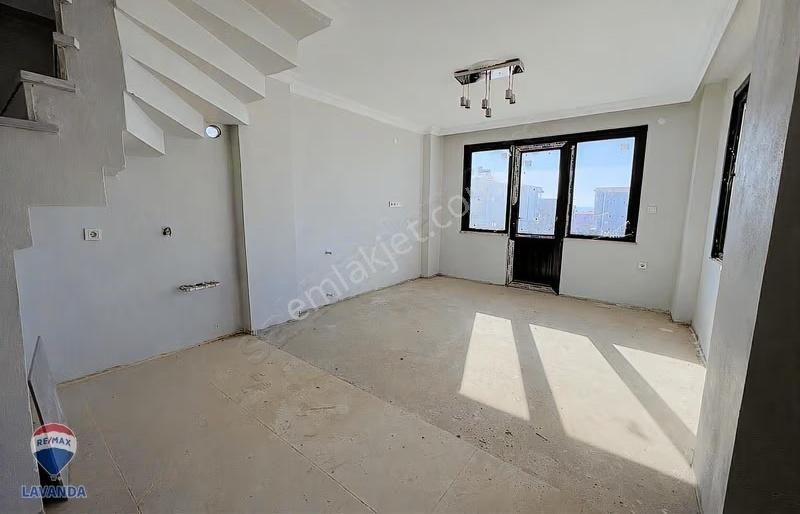 Bahçeli 3+1 Müstakil Ev + Yanında İmarlı Ayrı 160 M2 Arsa - Görsel 6