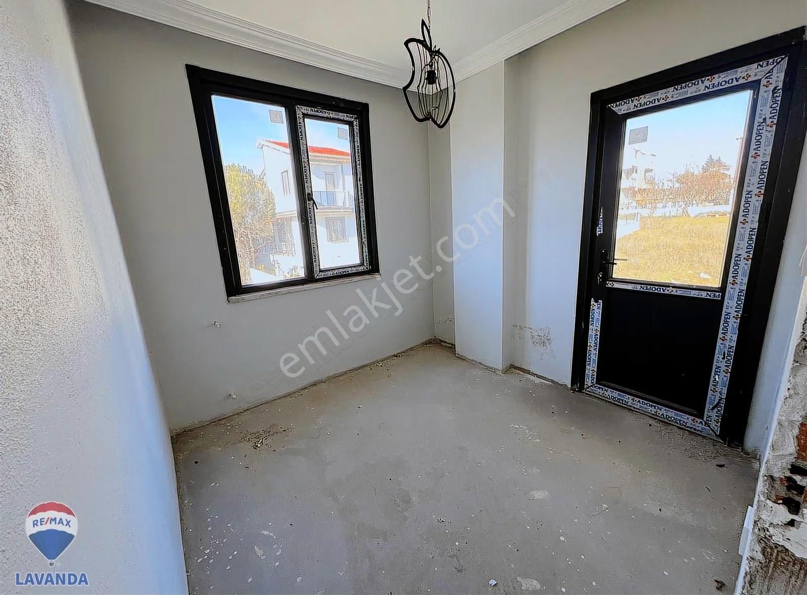 Bahçeli 3+1 Müstakil Ev + Yanında İmarlı Ayrı 160 M2 Arsa - Görsel 17