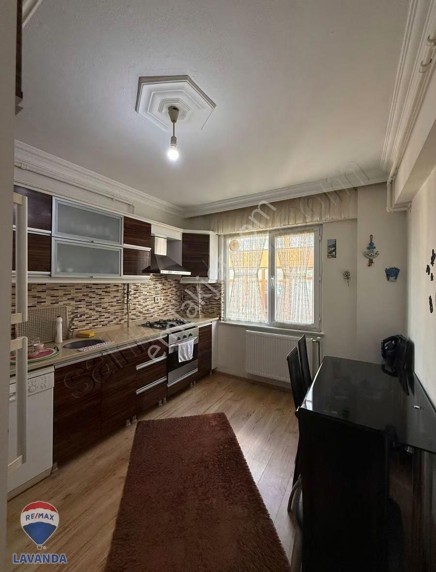 Remax Lavandadan Dubleks 3+1 Kitap Cafe Arkası Harika Lokasyon - Görsel 6