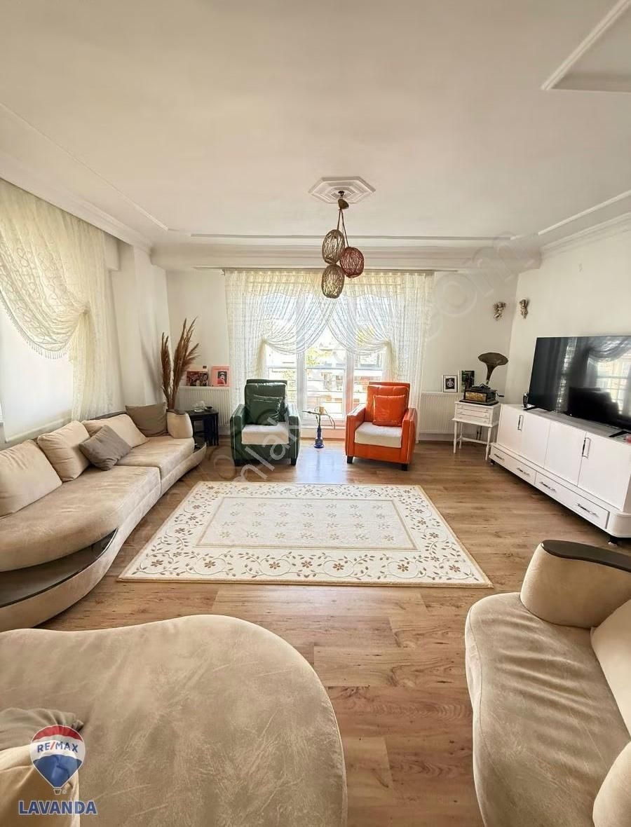 Remax Lavandadan Dubleks 3+1 Kitap Cafe Arkası Harika Lokasyon - Görsel 10