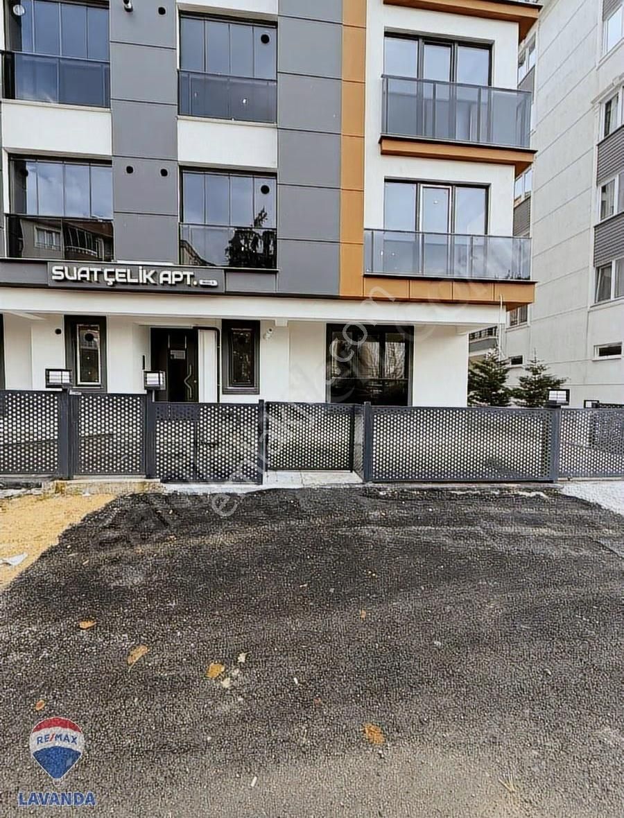Ali Paşa Mahallesinde Park Karşısı Giriş Kat Sıfır Kiralık Daire - Görsel 9