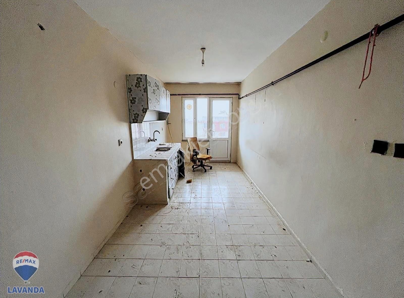 Re/max Lavanda'dan Çorlu Şeyhsinan'da Merkezi 3+1 Satılık Daire - Görsel 5