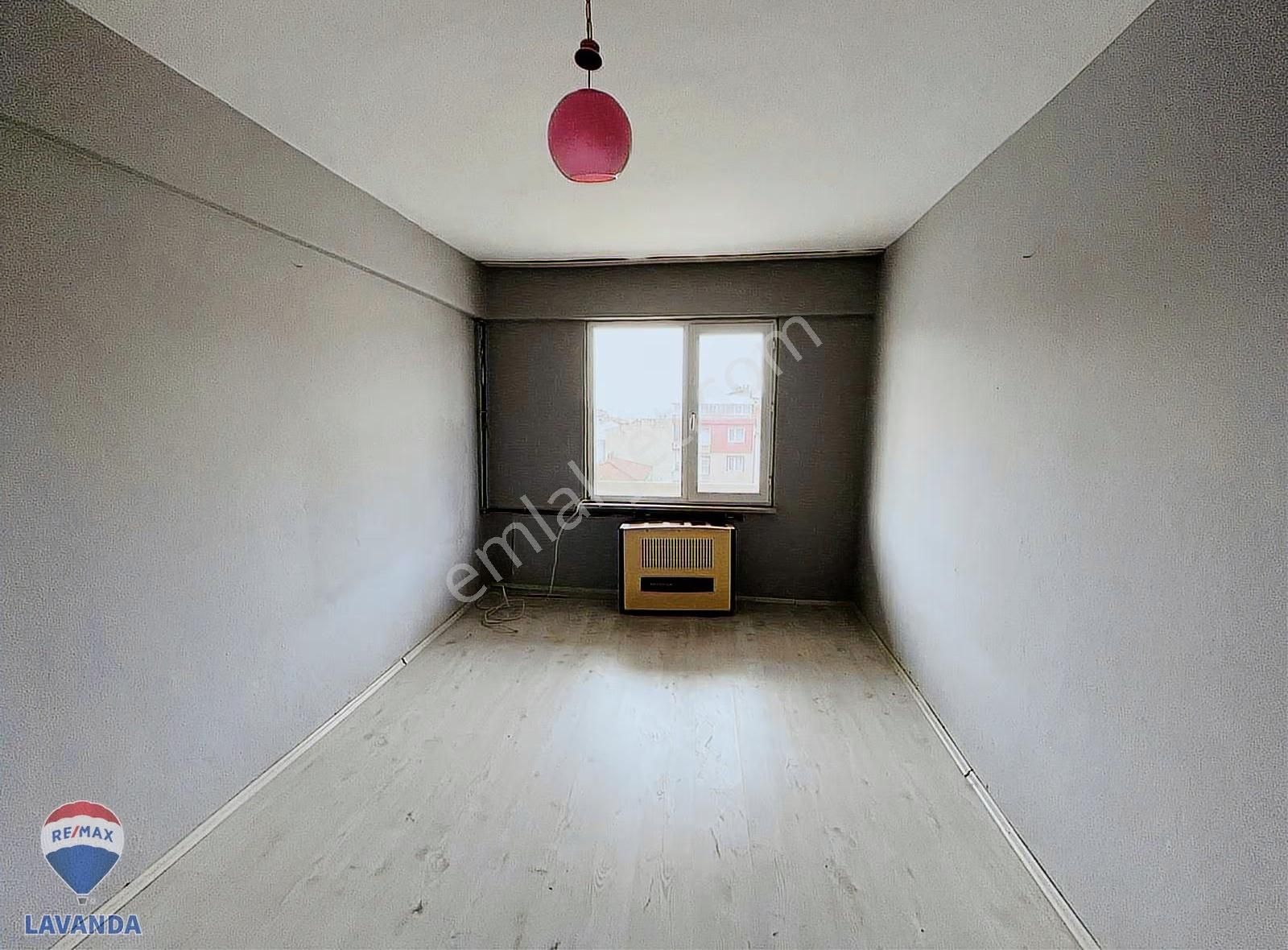 Re/max Lavanda'dan Çorlu Şeyhsinan'da Merkezi 3+1 Satılık Daire - Görsel 2