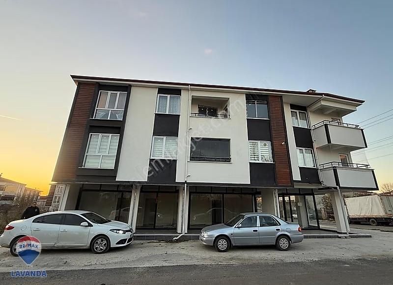 Remax Lavanda'dan Havuzlarda Sıfır 2+1 Satılık Daire