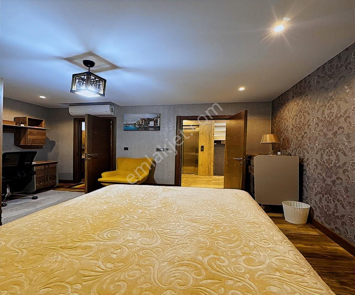 Full Konseptli Eşsiz Deniz Manzaralı Site İçi Asansörlü Villa - Görsel 4