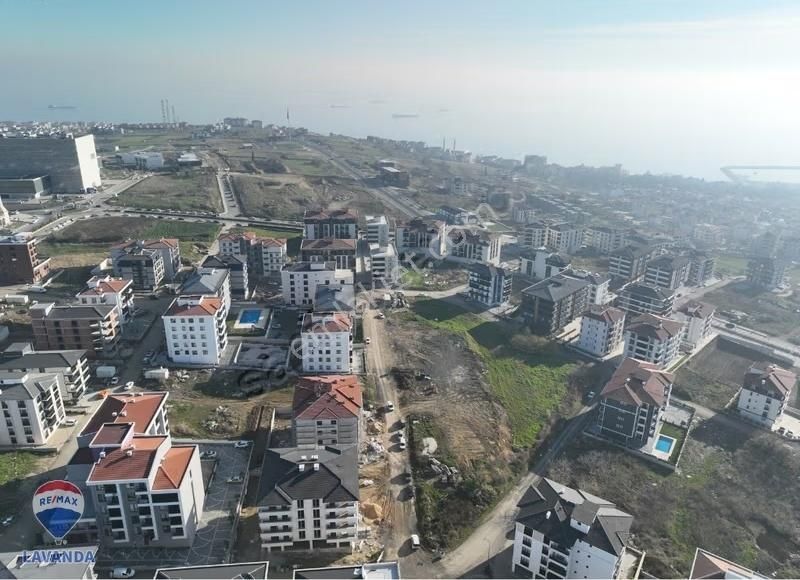 Çiftlikönünde Denize Yakın Havuzlu Sitede Arakat Daire - Görsel 3