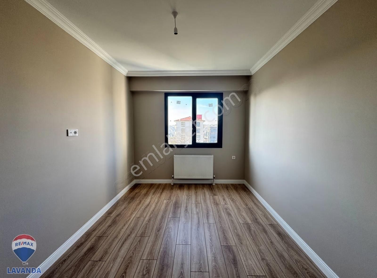 Çiftlikönünde Denize Yakın Havuzlu Sitede Arakat Daire - Görsel 15