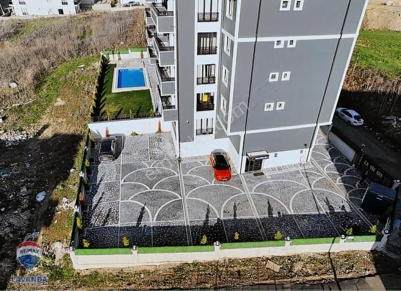 Çiftlikönünde Denize Yakın Havuzlu Sitede Arakat Daire - Görsel 4