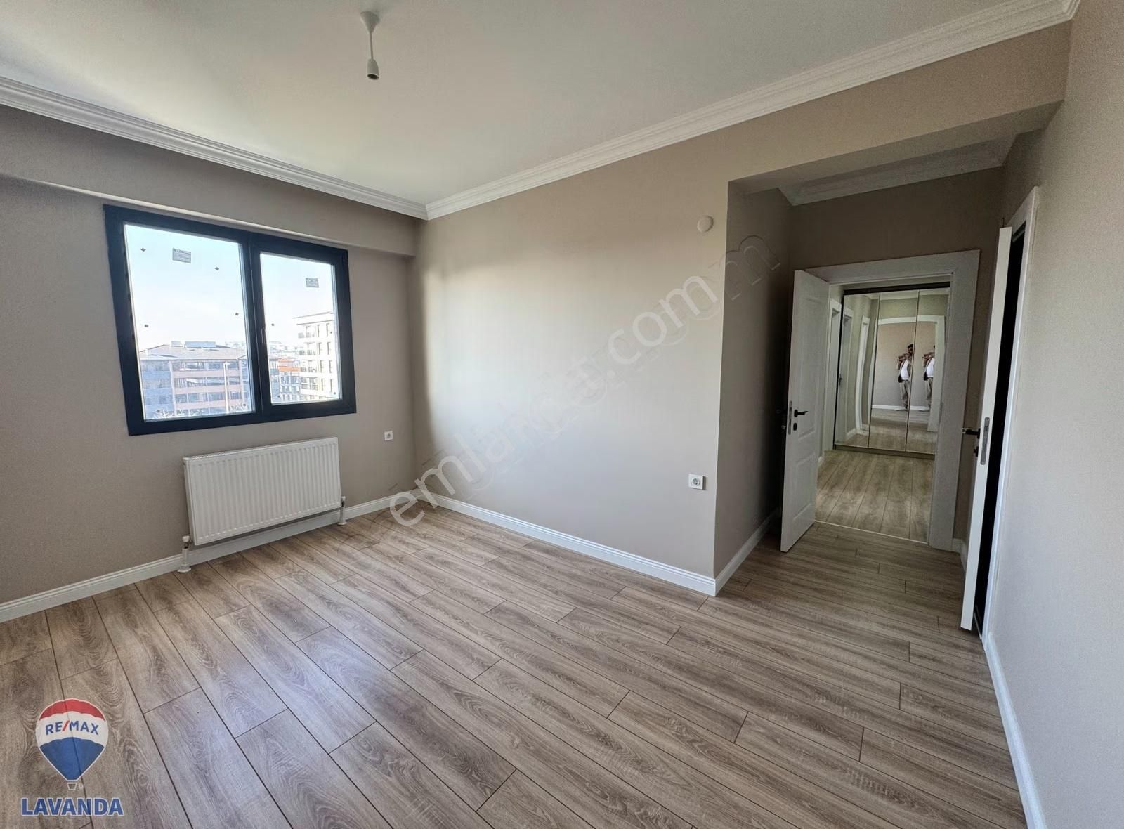 Çiftlikönünde Denize Yakın Havuzlu Sitede Arakat Daire - Görsel 10