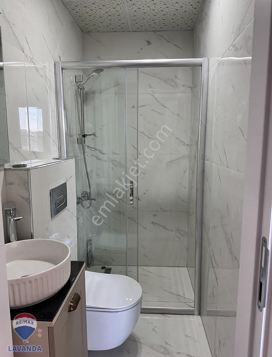 Çiftlikönünde Denize Yakın Havuzlu Sitede Arakat Daire - Görsel 22