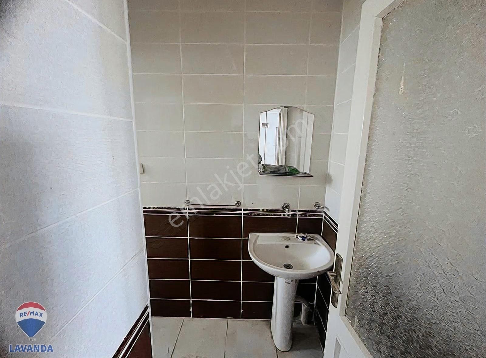 Re/max Lavanda'dan Reşadiye Mahallesinde Kiralık Daire - Görsel 20