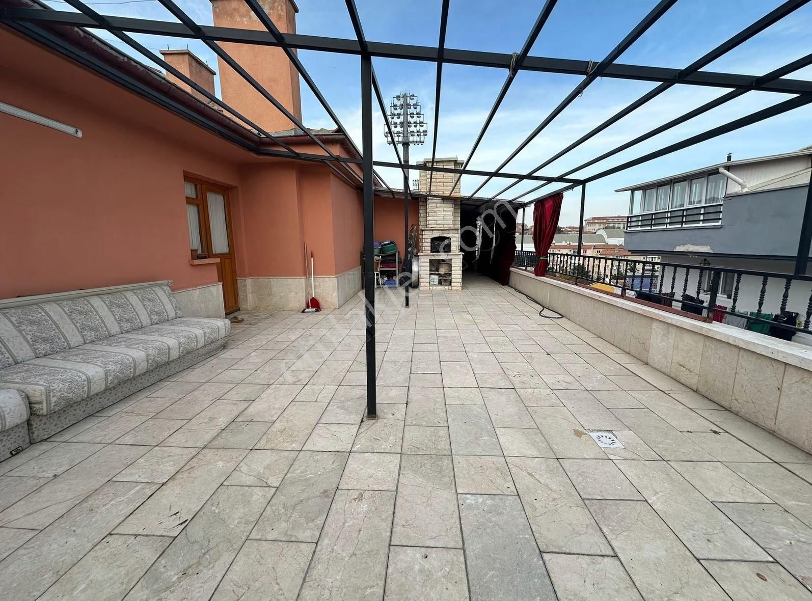 Aktepe Stadına Komşu, Geniş Teraslı, Satılık 6+1 Dubleks Daire