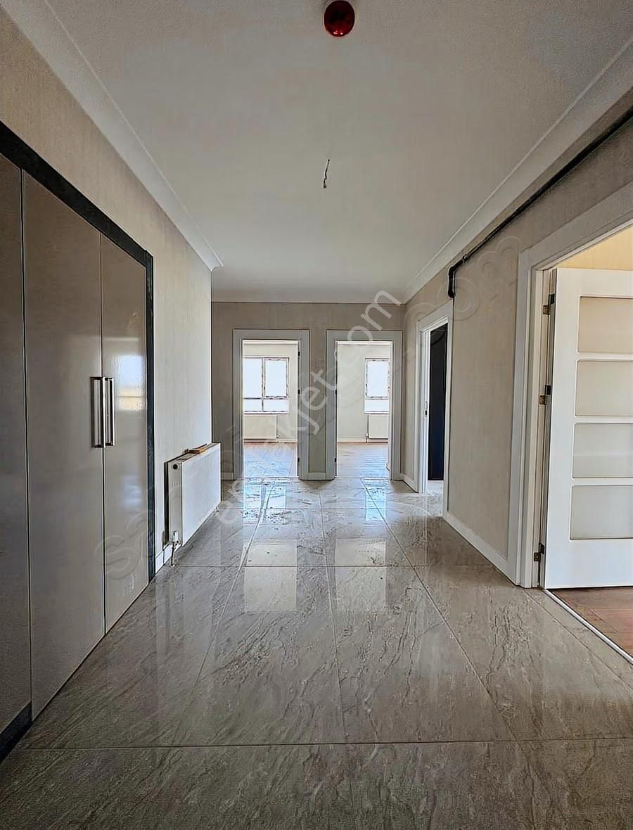 Meydan Parkta Kilerli, Depolu Güney Doğu Cephe 4+1 Satılık Daire - Görsel 5