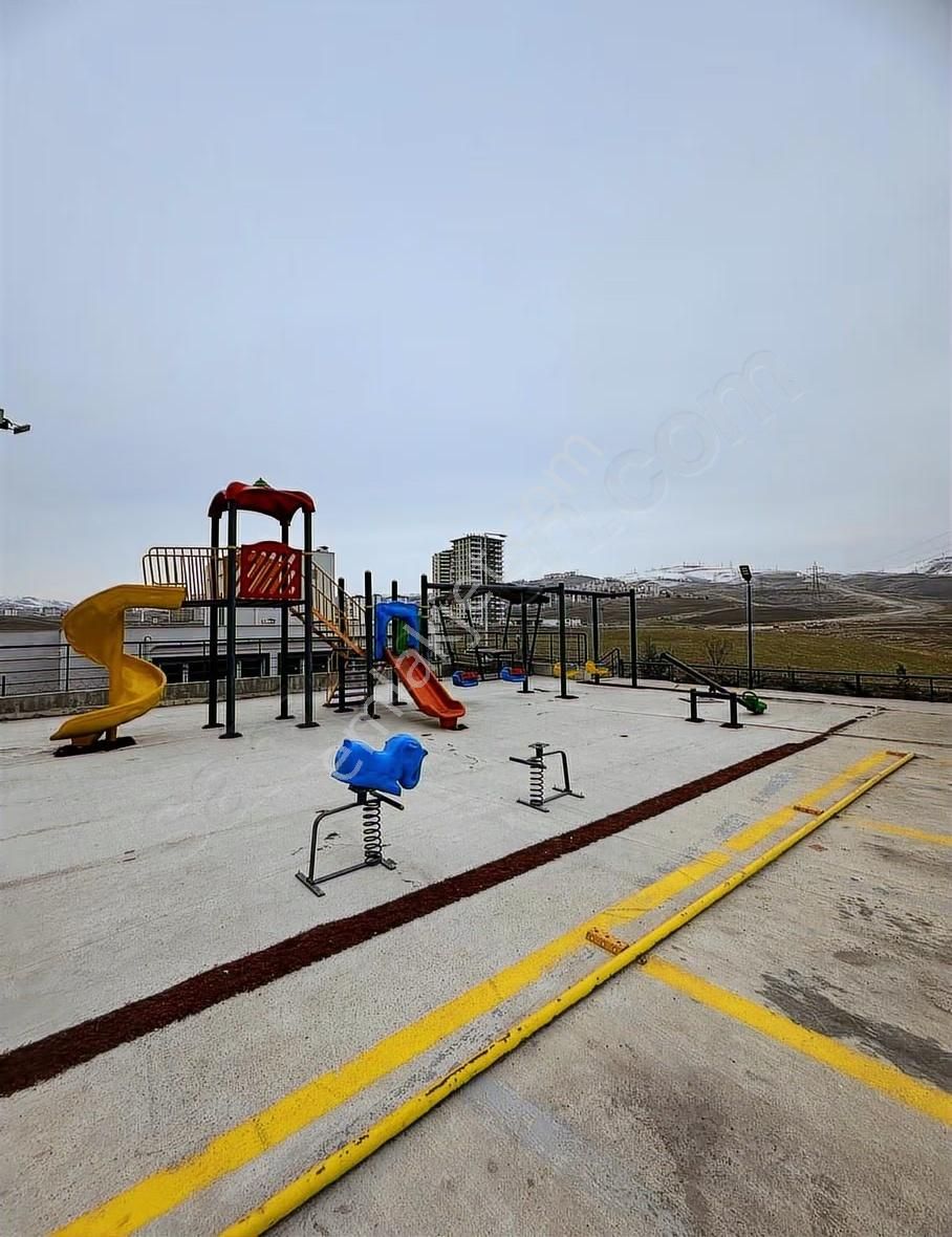Meydan Parkta Kilerli, Depolu Güney Doğu Cephe 4+1 Satılık Daire - Görsel 18