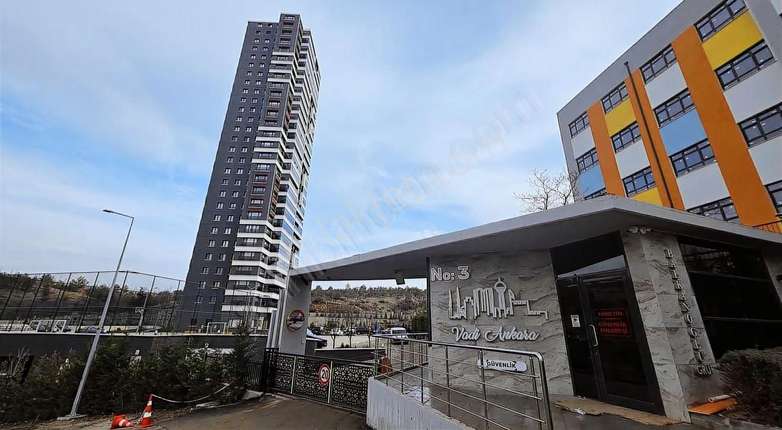 Vadi Ankara Sitesinde Panoramik Orman Manzaralı Satılık 4+1