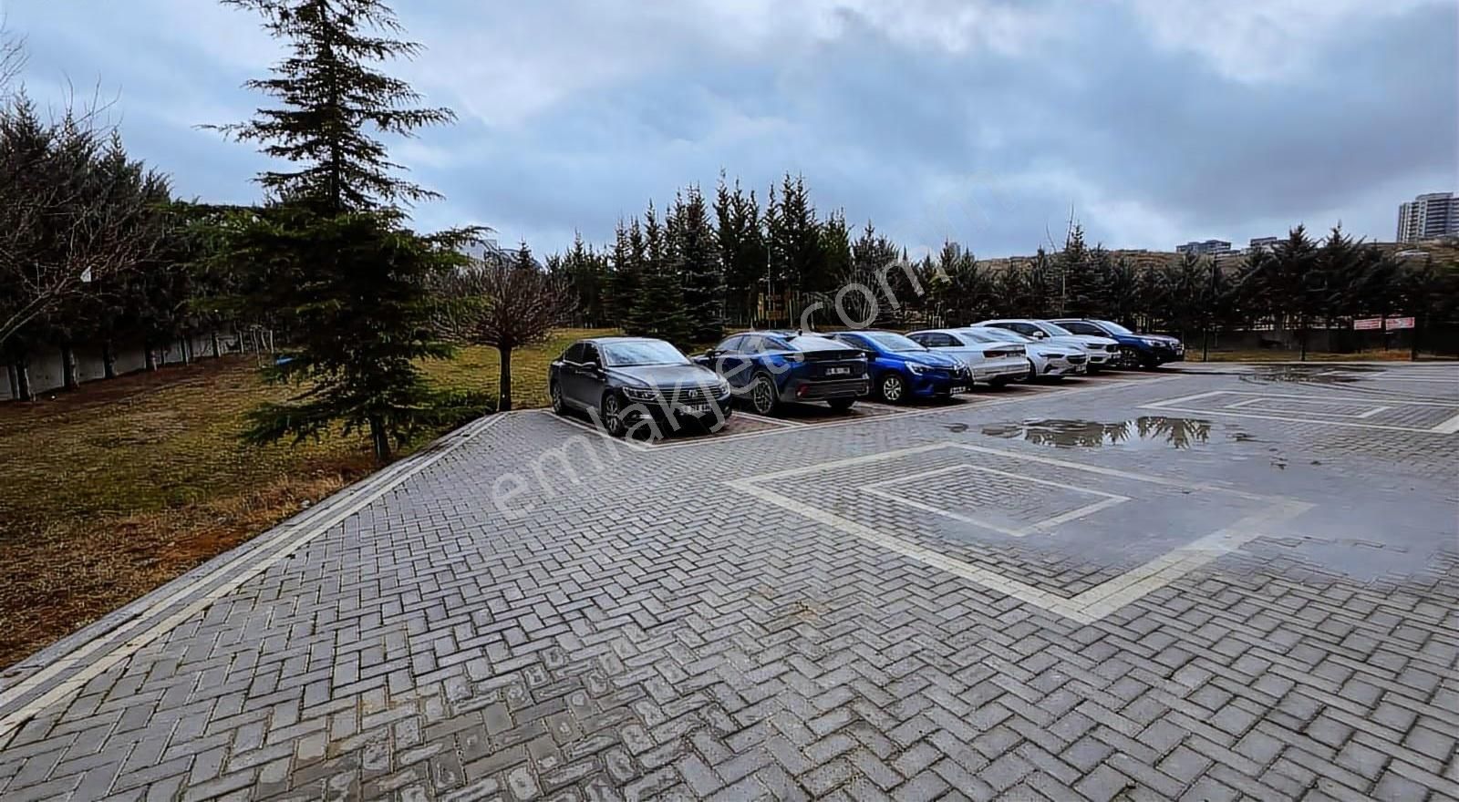 İncek Prestij'de Muhteşem Manzaralı Eşyalı Kiralık 1+1 - Görsel 15