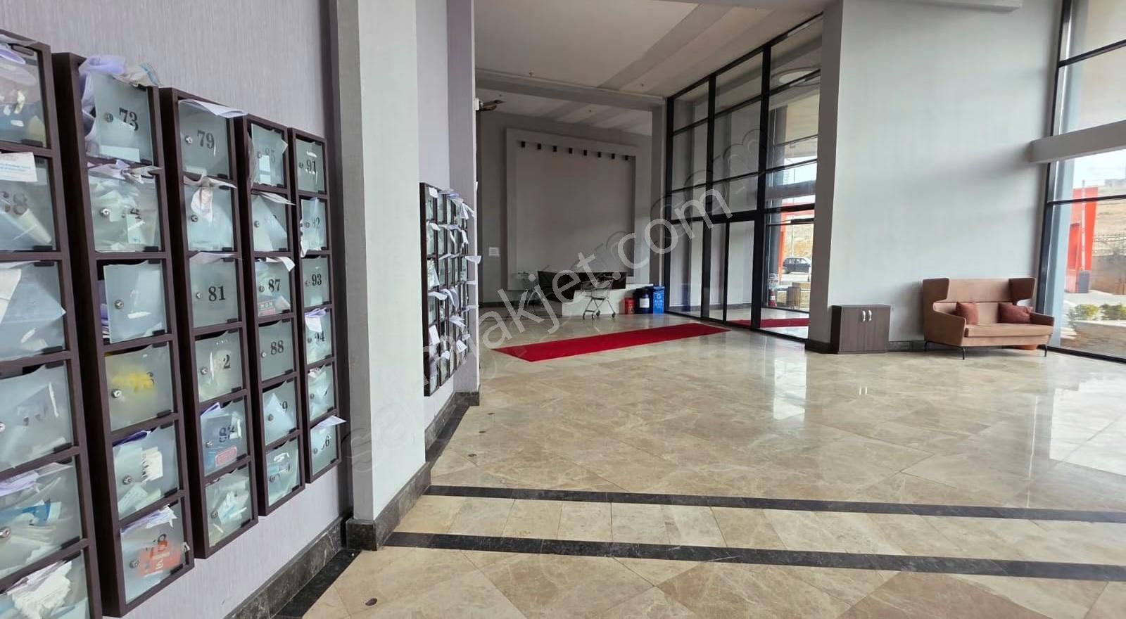 İncek Prestij'de Muhteşem Manzaralı Eşyalı Kiralık 1+1 - Görsel 18