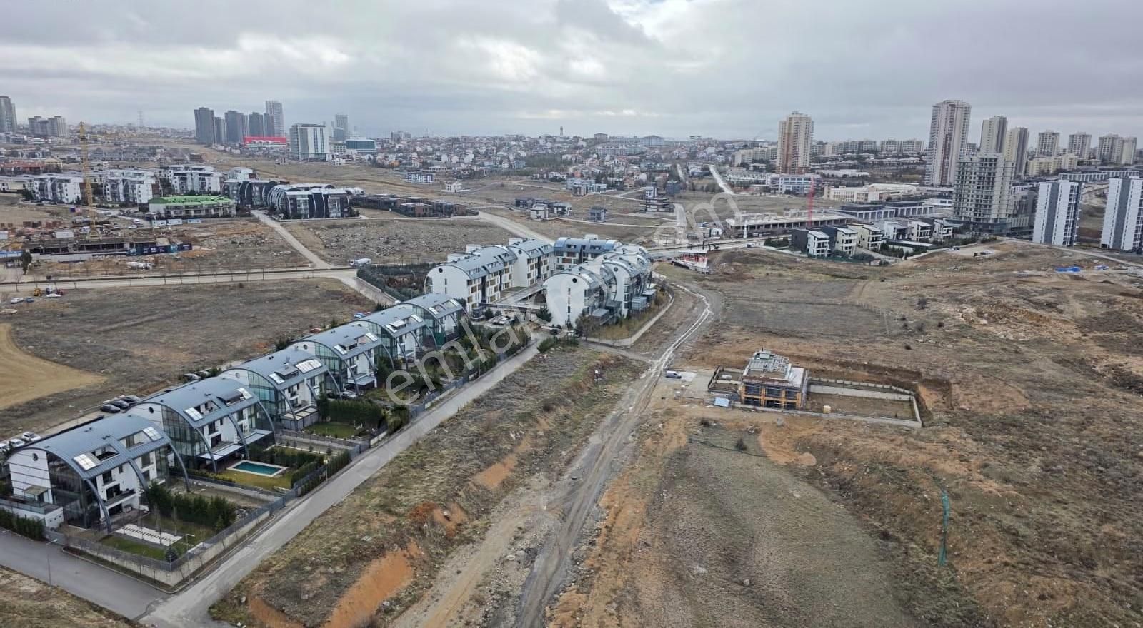 İncek Prestij'de Muhteşem Manzaralı Eşyalı Kiralık 1+1 - Görsel 16