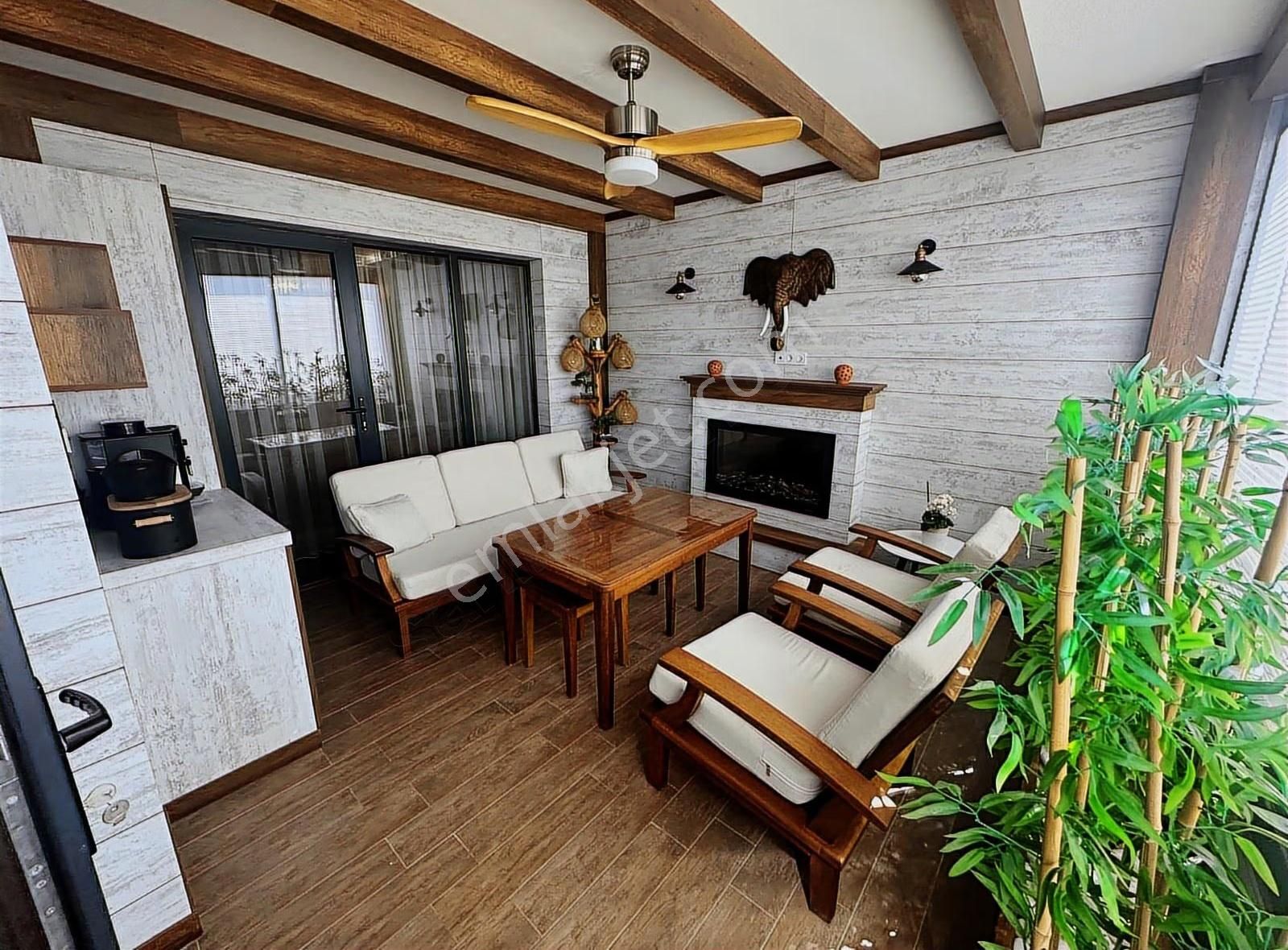 Alc Aura Sitesinde Eşsiz Tasarım Full Yapılı Satılık 4,5+1 Daire - Görsel 12