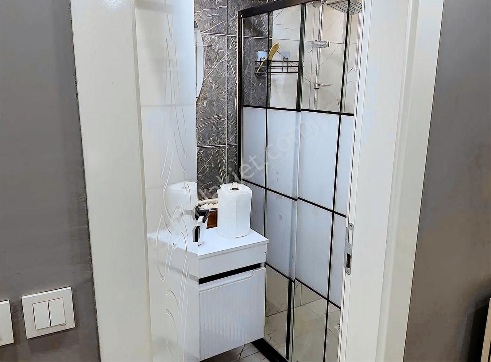 Kıyıbirlik Sitesi'nde 3+1 Yenilenmiş Daire - Görsel 4
