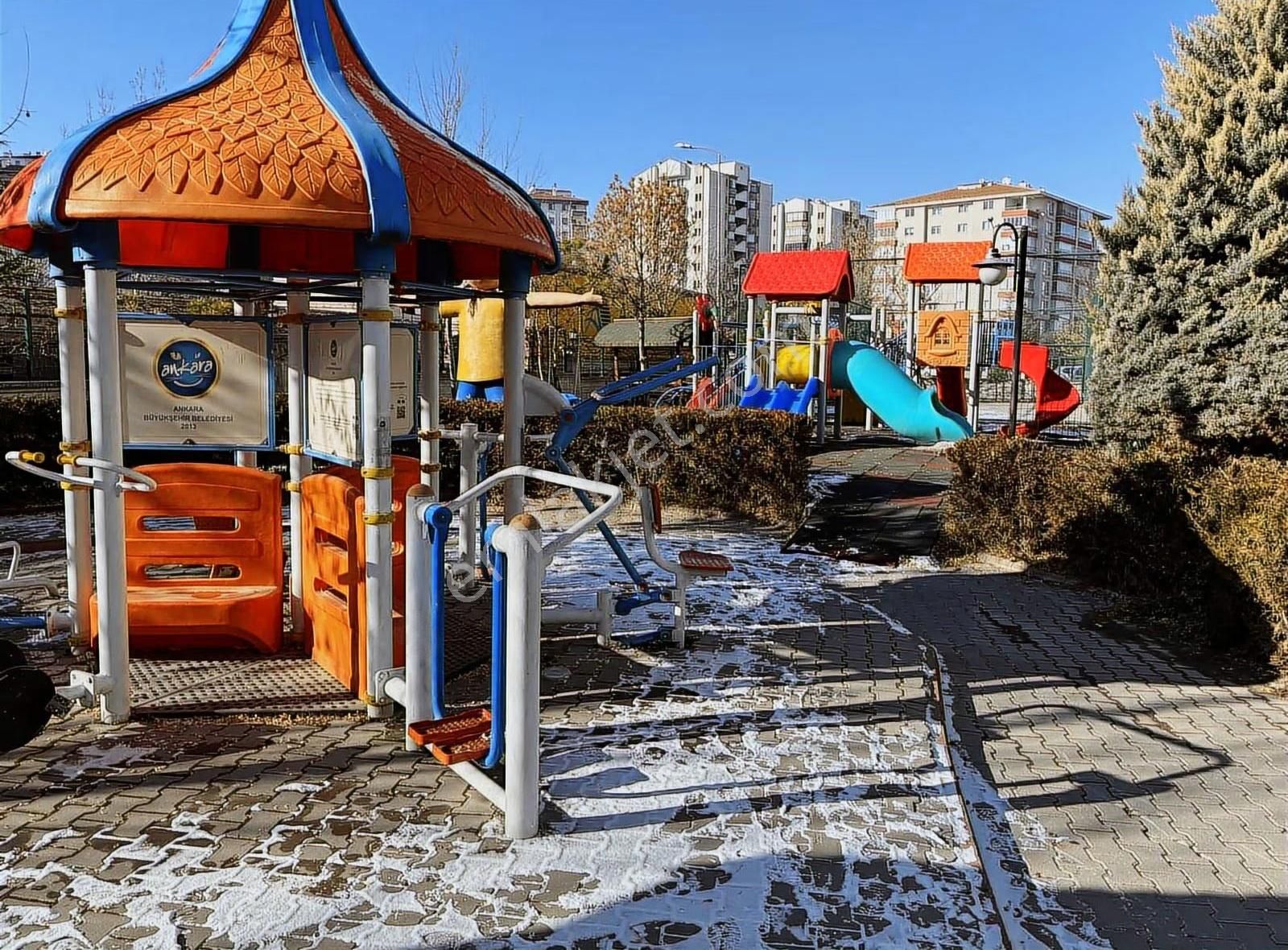 Kıyıbirlik Sitesi'nde 3+1 Yenilenmiş Daire - Görsel 6